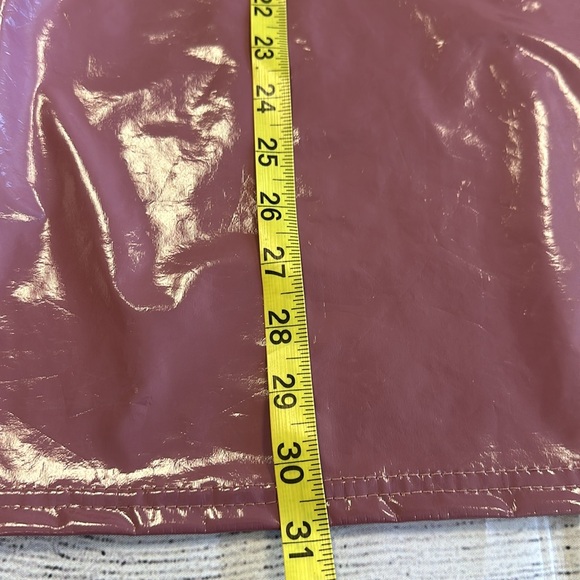 PrettyLittleThing • Vinyl Single Strap Mini • Sz 4 • NWT! - Picture 6 of 8